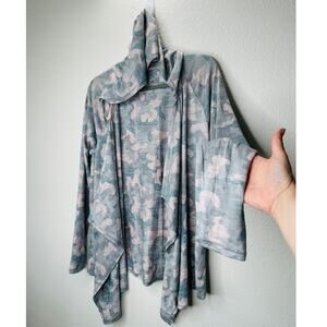 Jacqueline Intimates Blue Teal Pink Camo Hooded Sweater Top L